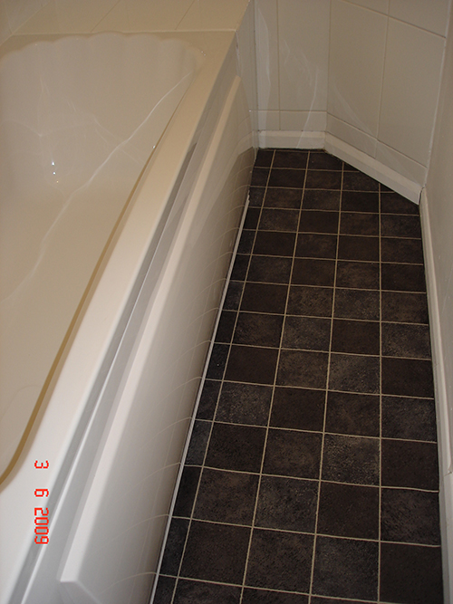  FITTED A NEW BATH IN A TIGHT SPACE AND LAID VINYL